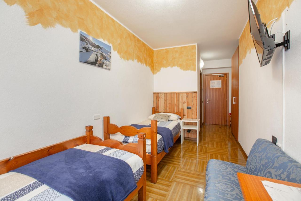 Hotel Biancospino Lanzada Екстериор снимка