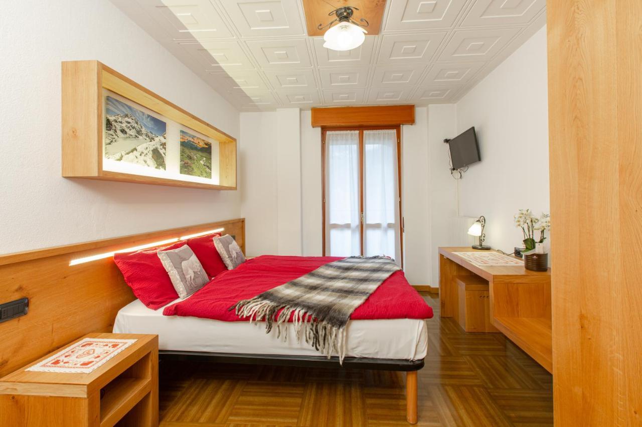 Hotel Biancospino Lanzada Екстериор снимка