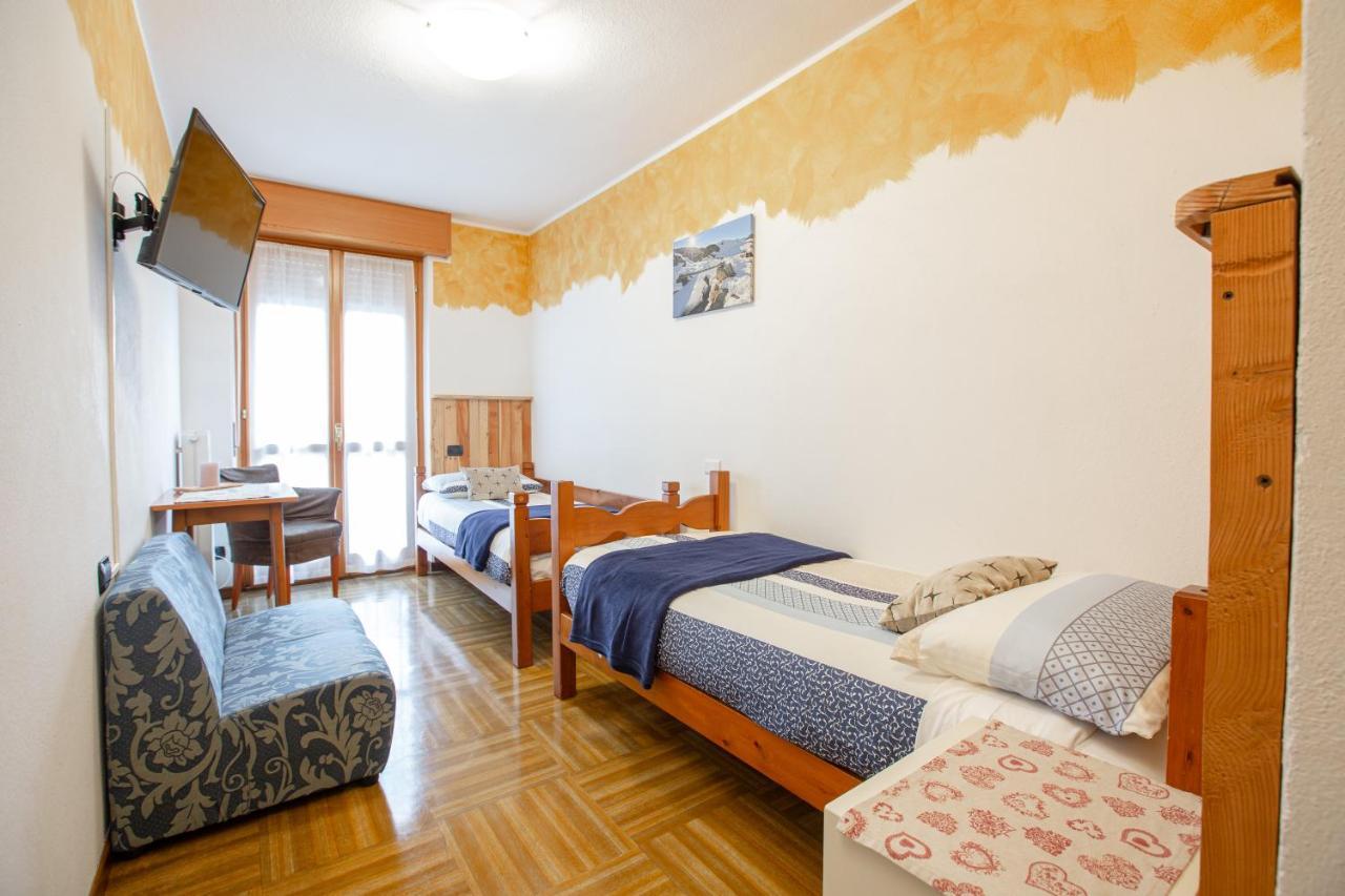 Hotel Biancospino Lanzada Екстериор снимка